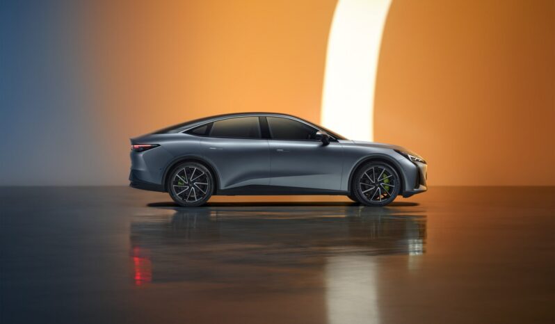 
								ARCFOX Alpha S5 full									