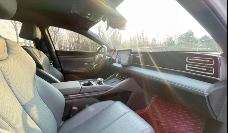 
								BYD Qin L DM-i 80 km PHEV full									