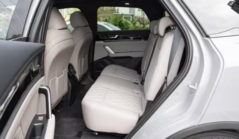 
								BYD Tang DM 5.0 PHEV full									