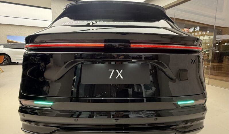 
								ZEEKR 7X 2025 100 kWh Long Range AWD Smart Driving Edition full									
