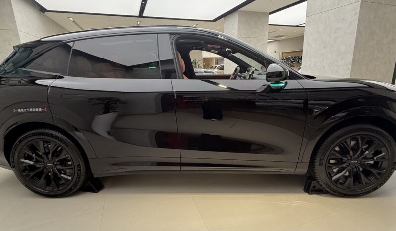 
								ZEEKR 7X 2025 100 kWh Long Range AWD Smart Driving Edition full									