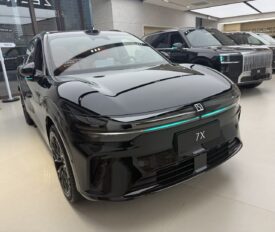 ZEEKR 7X 2025 100 kWh Long Range AWD Smart Driving Edition