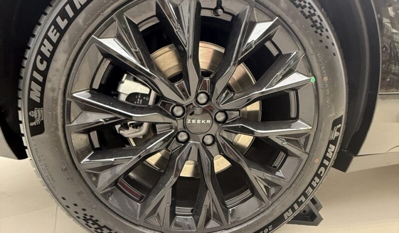 
								ZEEKR 7X 2025 100 kWh Long Range AWD Smart Driving Edition full									